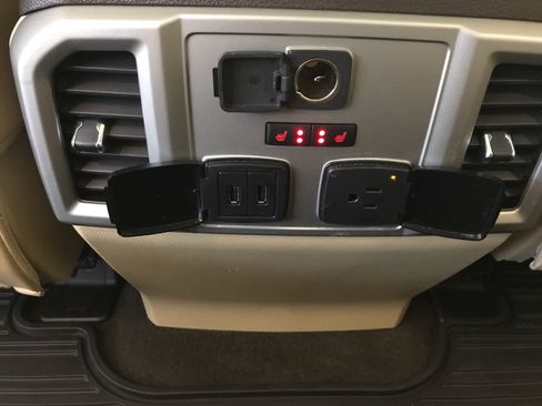 Used 2020 Ford F150 Lariat w/ Equipment Group 502A Luxury image 24