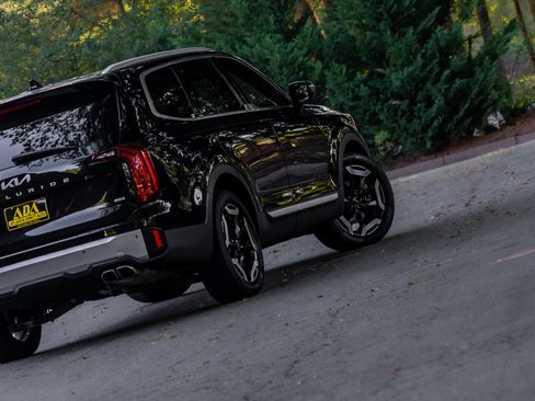 Used 2023 Kia Telluride S w/ S Sunroof Package AWD/4WD image 26