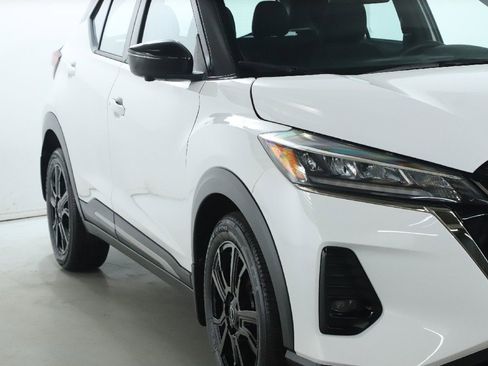 Certified 2024 Nissan Kicks SR image 9