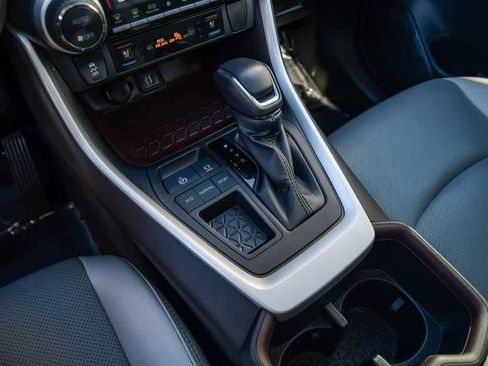 Used 2023 Toyota RAV4 Limited image 19