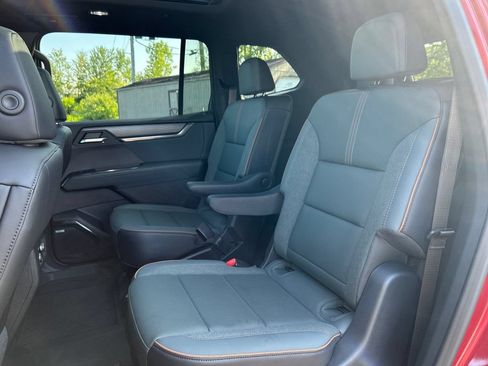 New 2026 GMC Acadia AT4 w/ Luxury Package AWD/4WD image 31