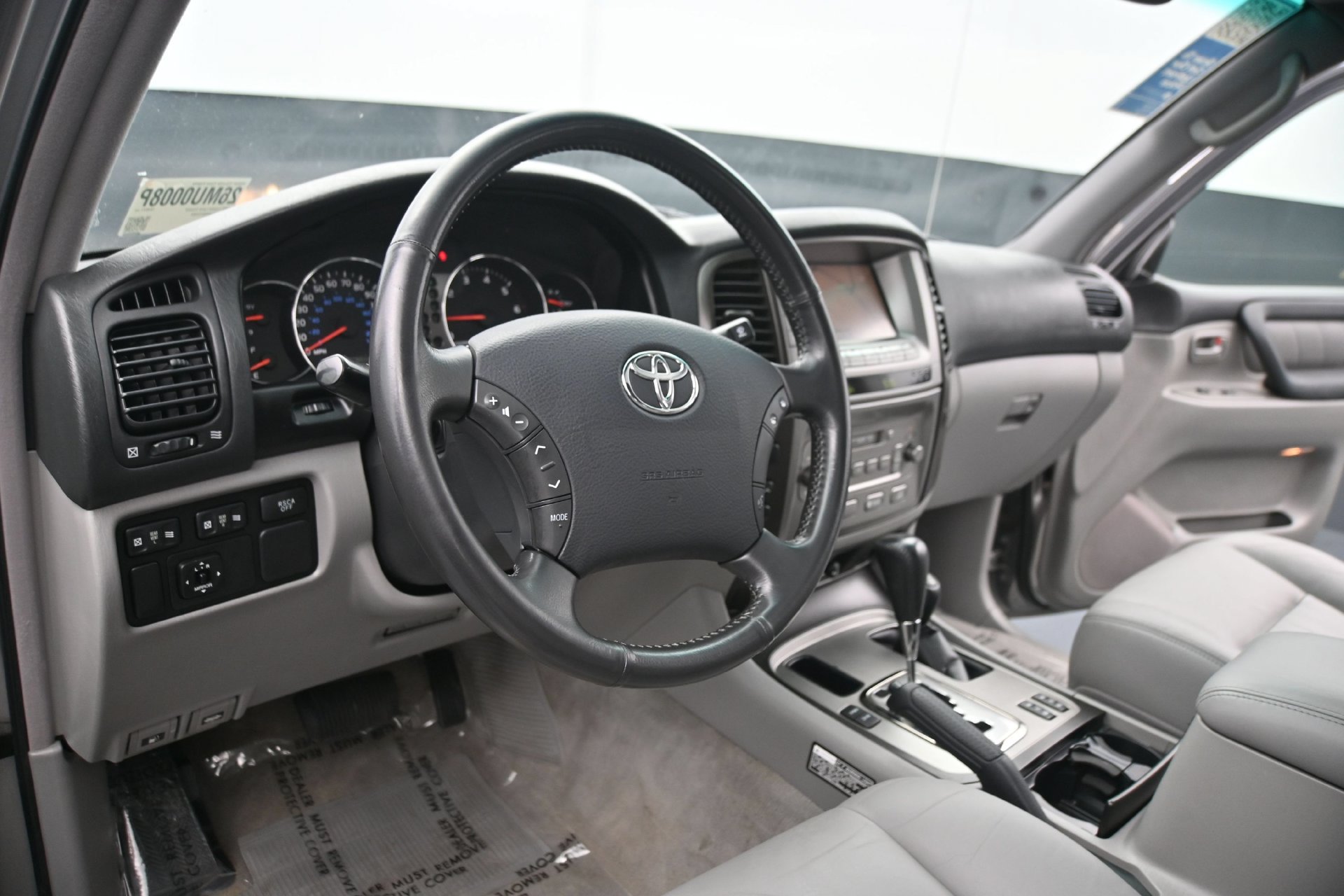 Used 2005 Toyota Land Cruiser AWD/4WD image 22