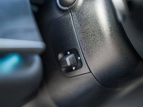 New 2026 Mercedes-Benz E 350 4MATIC Sedan image 42