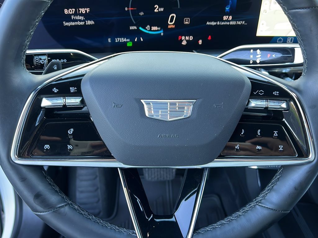 Used 2025 Cadillac Lyriq Luxury RWD image 17