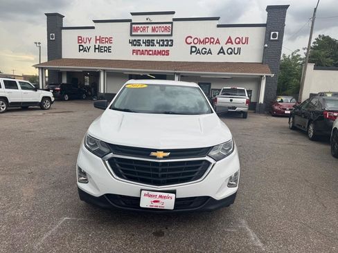 Used 2019 Chevrolet Equinox LS FWD image 2