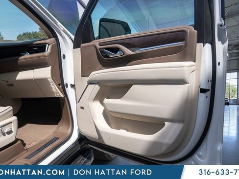 Used 2024 GMC Yukon XL Denali AWD/4WD image 28