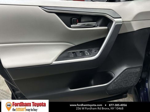 Used 2025 Toyota RAV4 XLE w/ Convenience Package image 19
