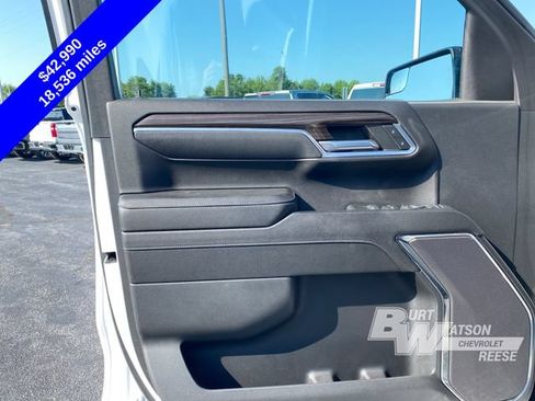 Used 2023 Chevrolet Silverado 1500 RST AWD/4WD image 15