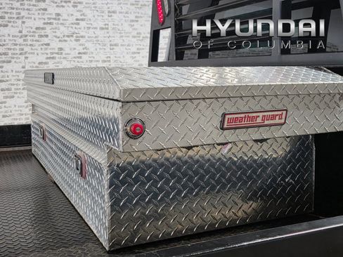 Used 2024 GMC Sierra 3500 Pro w/ Convenience Package image 12