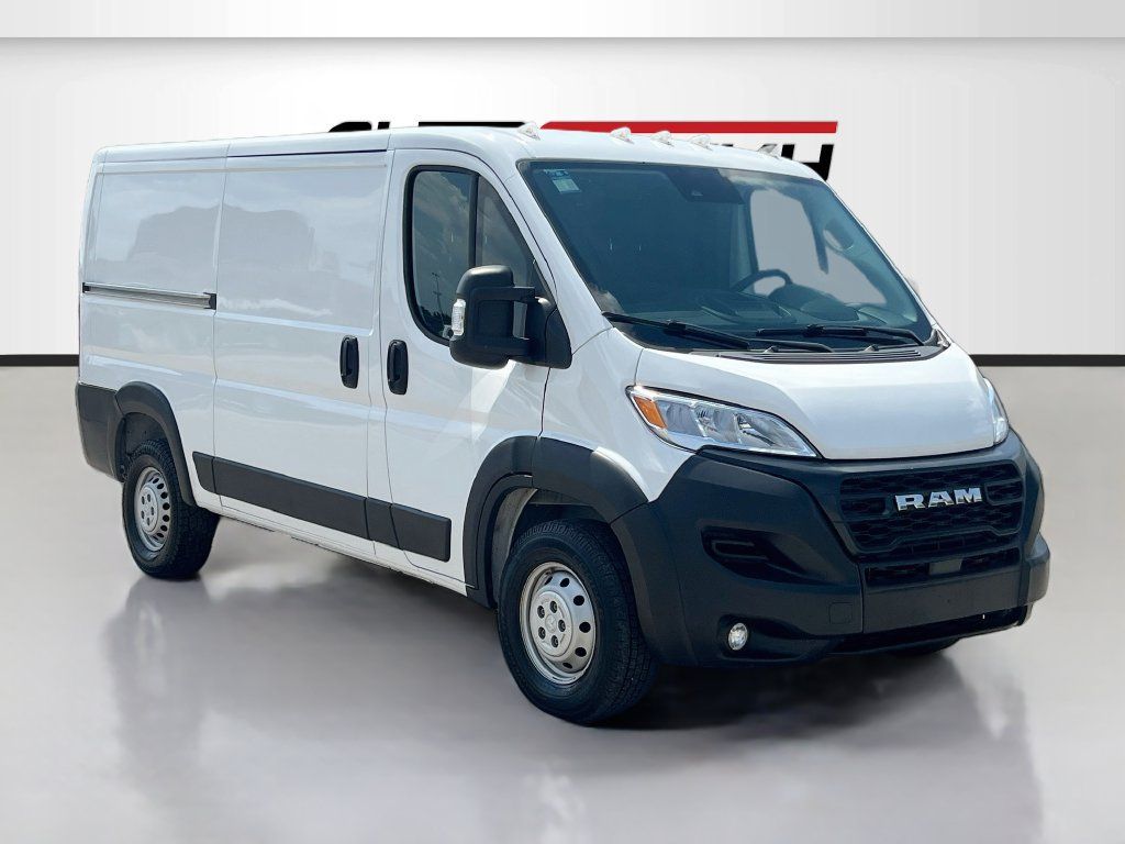 Used 2023 RAM ProMaster 2500 FWD image 1