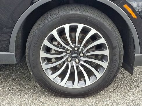 Used 2023 Lincoln Aviator AWD w/ Premium Package image 28