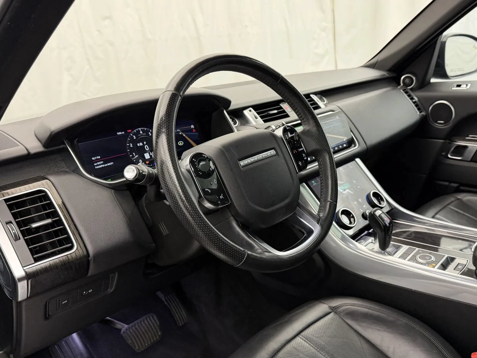 Used 2019 Land Rover Range Rover Sport HSE AWD/4WD image 11