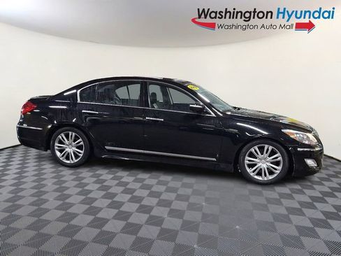 Used 2012 Hyundai Genesis 4.6 image 7