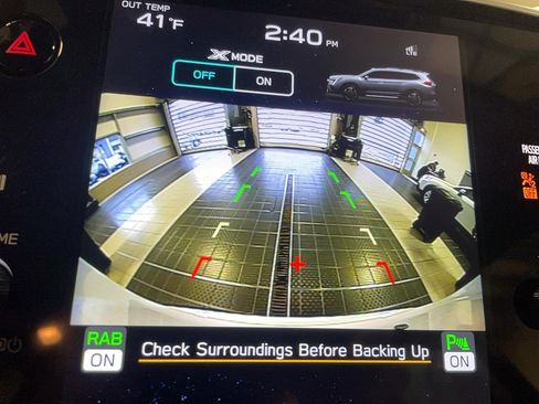 Used 2024 Subaru Ascent Premium w/ Convenience Package AWD/4WD image 12