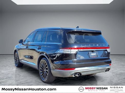 Used 2020 Lincoln Aviator Reserve w/ Elements Package Plus RWD image 2