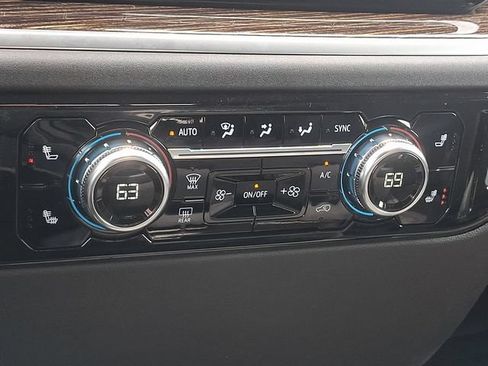 New 2026 GMC Sierra 1500 SLE AWD/4WD image 17