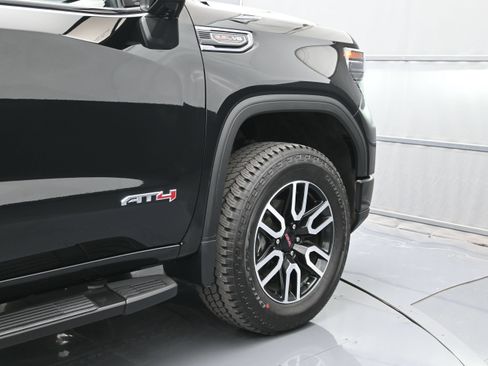 Used 2023 GMC Sierra 1500 AT4 w/ Technology Package AWD/4WD image 48