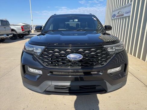 Used 2023 Ford Explorer ST-Line w/ Class IV Trailer Tow Package AWD/4WD image 3