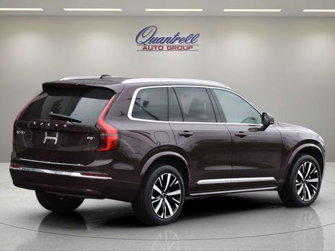 Certified 2026 Volvo XC90 B5 Core w/ Protection Package Premier AWD/4WD image 4