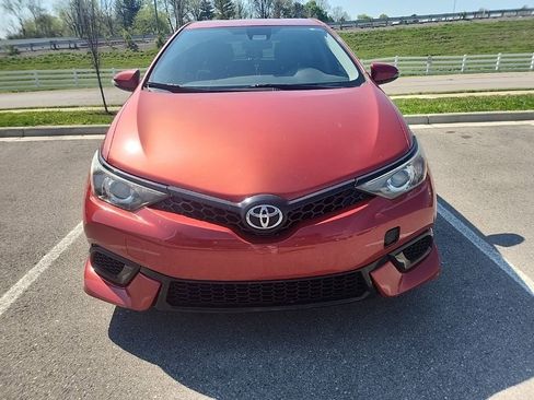 Used 2017 Toyota Corolla iM image 3
