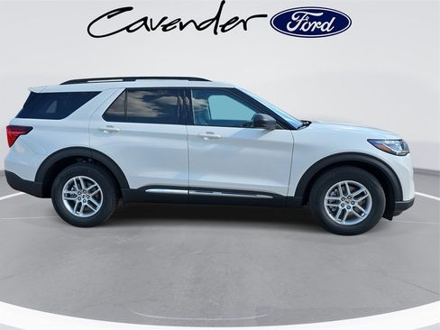 New 2025 Ford Explorer Active w/ Active Comfort Package image 4