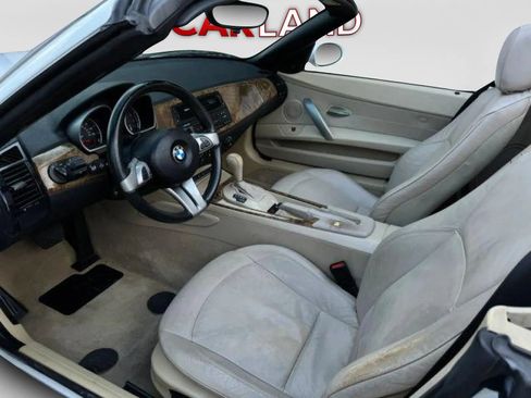 Used 2005 BMW Z4 2.5i RWD image 24