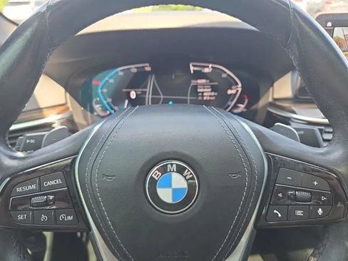 Used 2021 BMW 530i w/ Premium Package RWD image 17