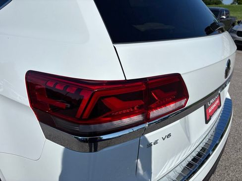 Used 2023 Volkswagen Atlas SE w/ Panoramic Sunroof Package FWD image 12