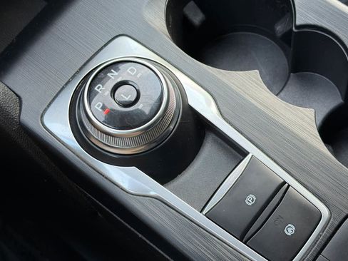 Used 2022 Ford Escape SE image 23