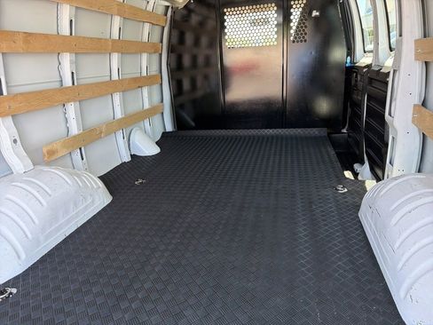 Used 2024 GMC Savana 2500 w/ Driver Convenience Package RWD image 10