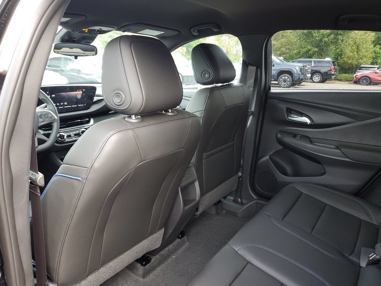 New 2026 Buick Envista Sport Touring w/ Convenience II Package FWD image 9