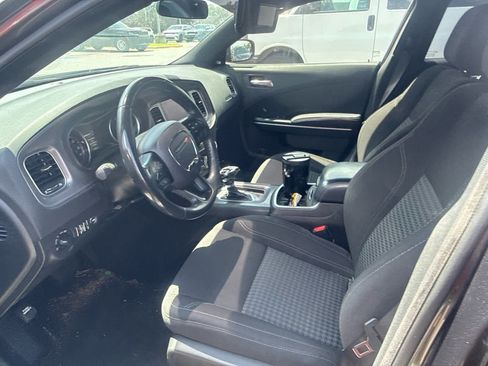 Used 2023 Dodge Charger SXT RWD image 3