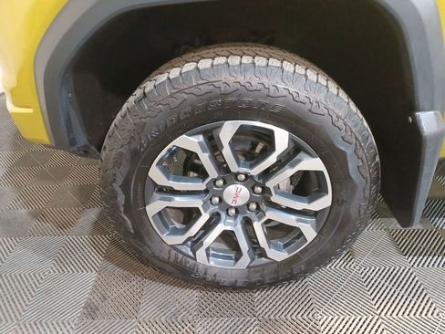 Used 2023 GMC Canyon AT4 w/ AT4 Premium Package image 19