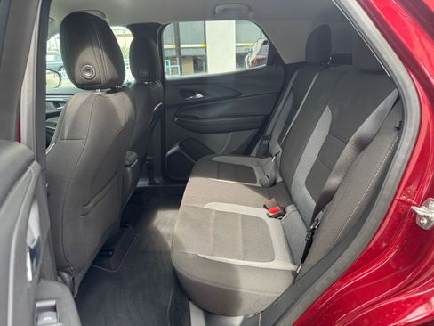 Used 2025 Chevrolet TrailBlazer LT image 24