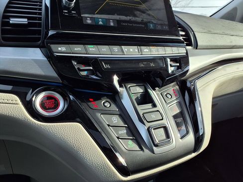 Certified 2025 Honda Odyssey Touring image 23