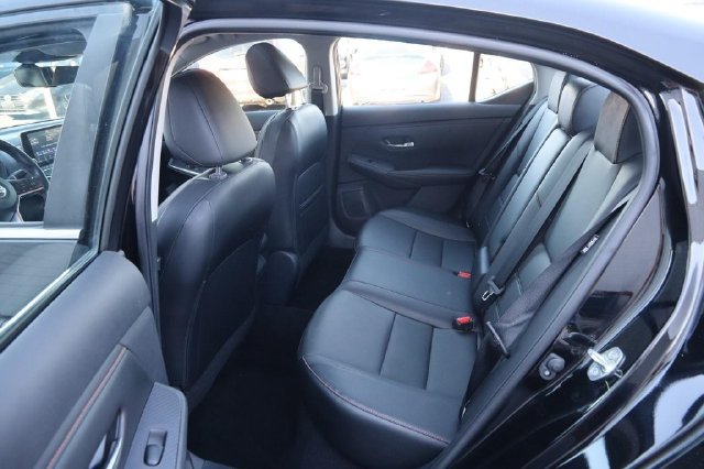 Certified 2022 Nissan Sentra SR w/ SR Premium Package FWD image 10
