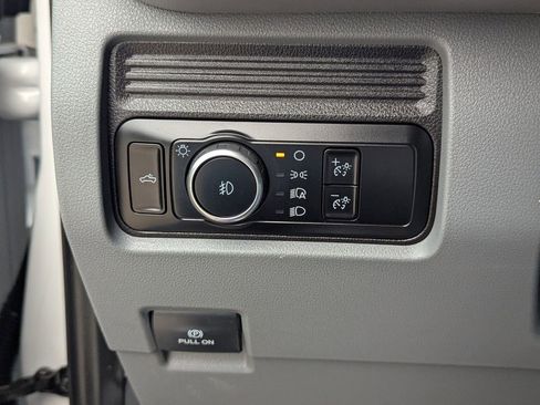 Used 2024 Ford F250 XLT w/ FX4 Off-Road Package AWD/4WD image 11