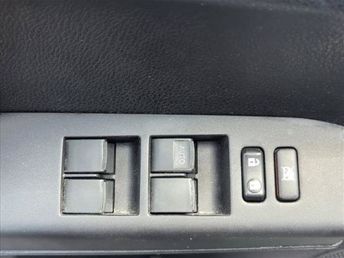 Used 2016 Toyota RAV4 XLE FWD image 10