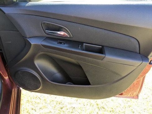 Used 2015 Chevrolet Cruze LT w/ RS Package image 31