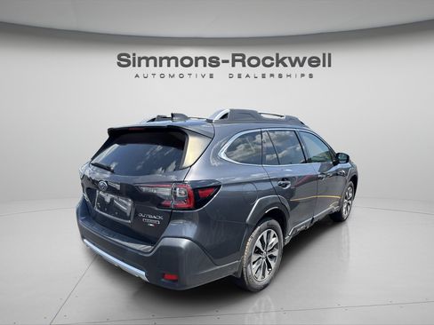 Used 2024 Subaru Outback Touring AWD/4WD image 5