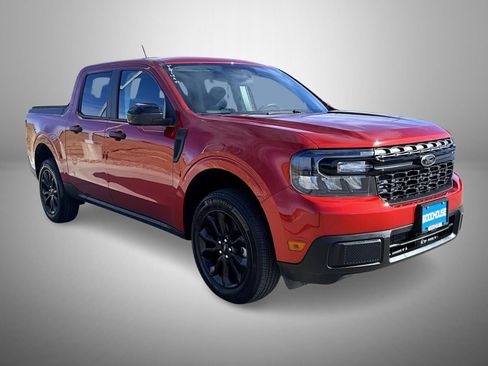 Used 2023 Ford Maverick XLT w/ Black Appearance Package image 3