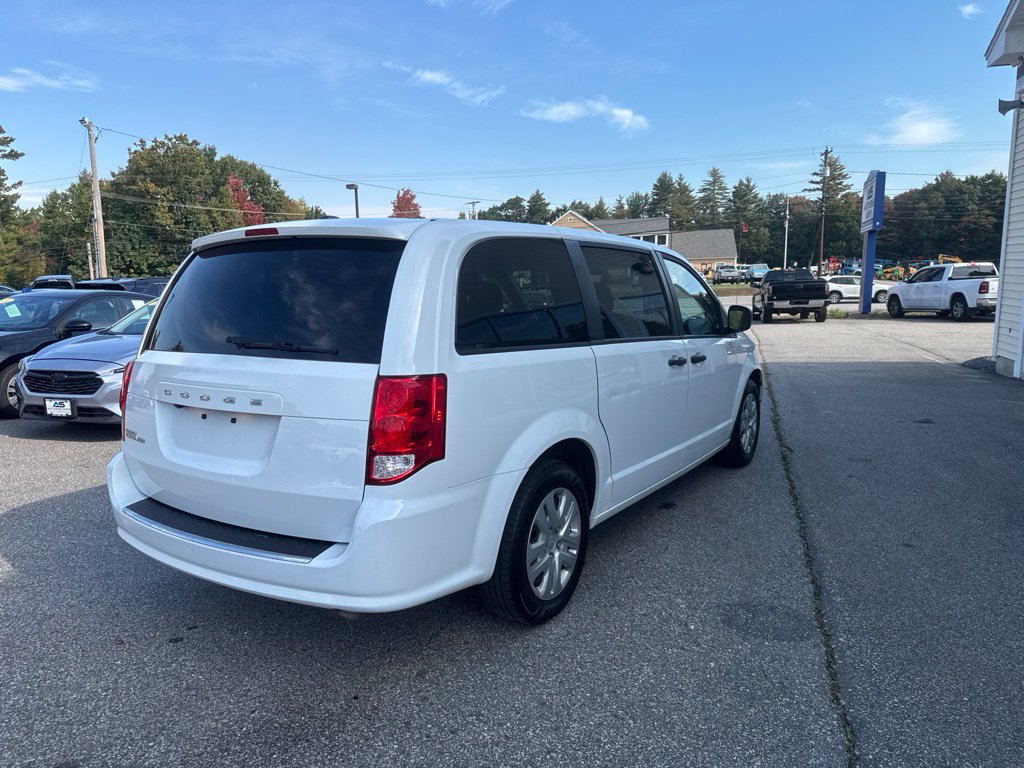 Used 2019 Dodge Grand Caravan SE w/ UConnect Hands-Free Group FWD image 5