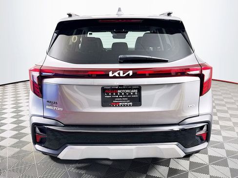Used 2024 Kia Seltos S AWD/4WD image 6
