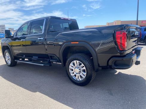Used 2022 GMC Sierra 2500 Denali AWD/4WD image 3