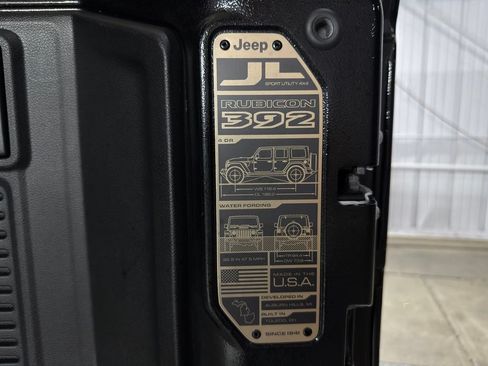 Used 2021 Jeep Wrangler Unlimited Rubicon AWD/4WD image 25