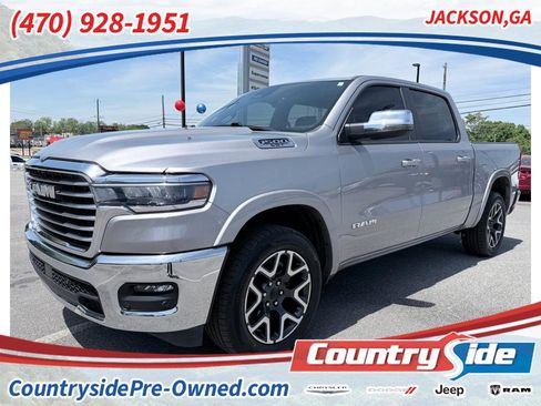 Used 2025 RAM 1500 Laramie AWD/4WD image 1