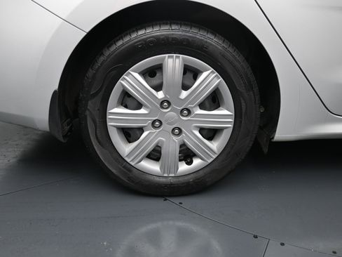 Used 2023 Kia Rio S image 9