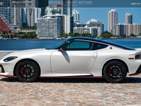 Used 2025 Nissan Z NISMO w/ Floor Mat Package RWD image 11