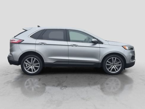 Used 2024 Ford Edge Titanium w/ Equipment Group 301A AWD/4WD image 9