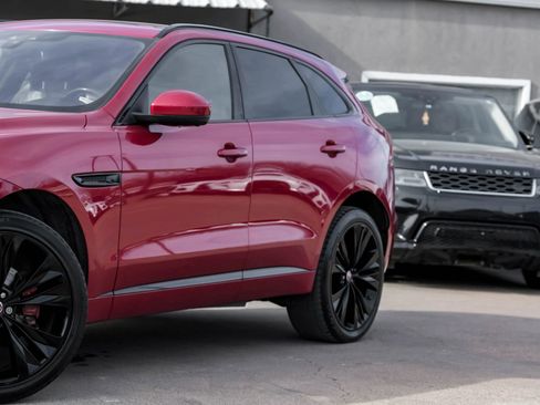 Used 2018 Jaguar F-PACE S image 7